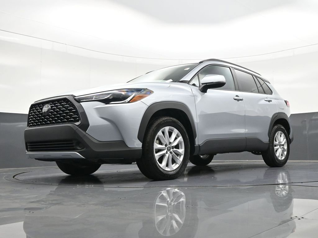 Used 2024 Toyota Corolla Cross LE image 23