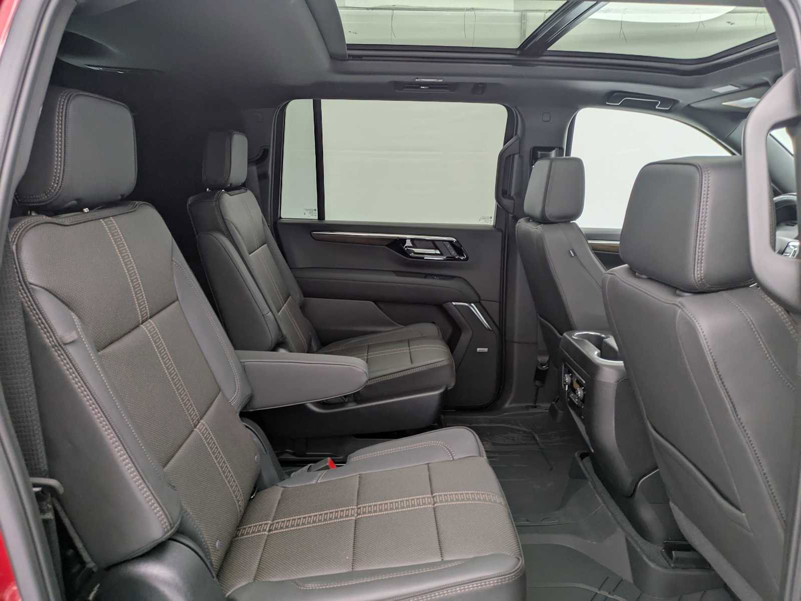 New 2026 Chevrolet Suburban High Country image 22