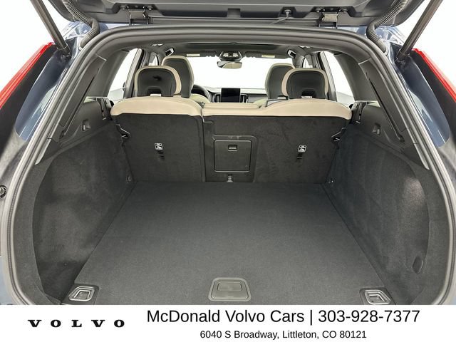 Used 2026 Volvo XC60 B5 Plus w/ Protection Package Premier AWD/4WD image 24