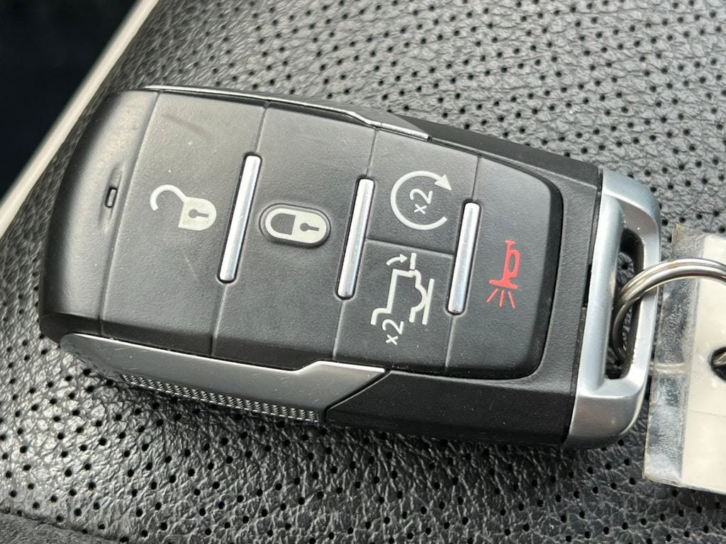Used 2019 RAM 1500 Laramie AWD/4WD image 41