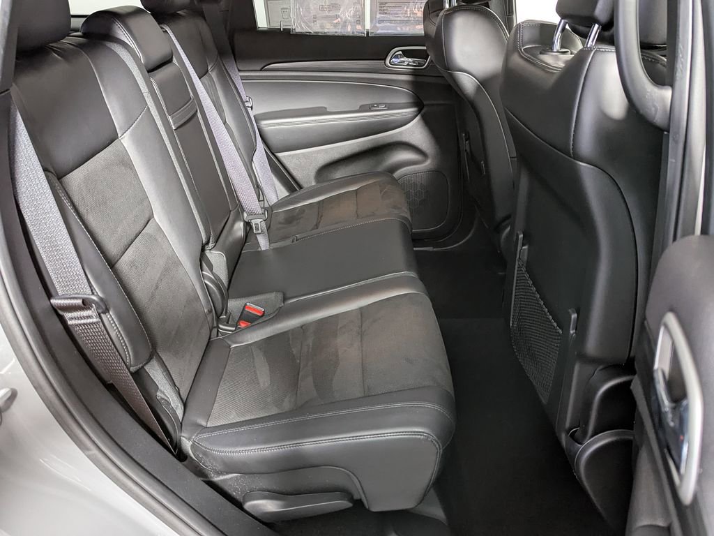 Used 2019 Jeep Grand Cherokee Altitude image 38