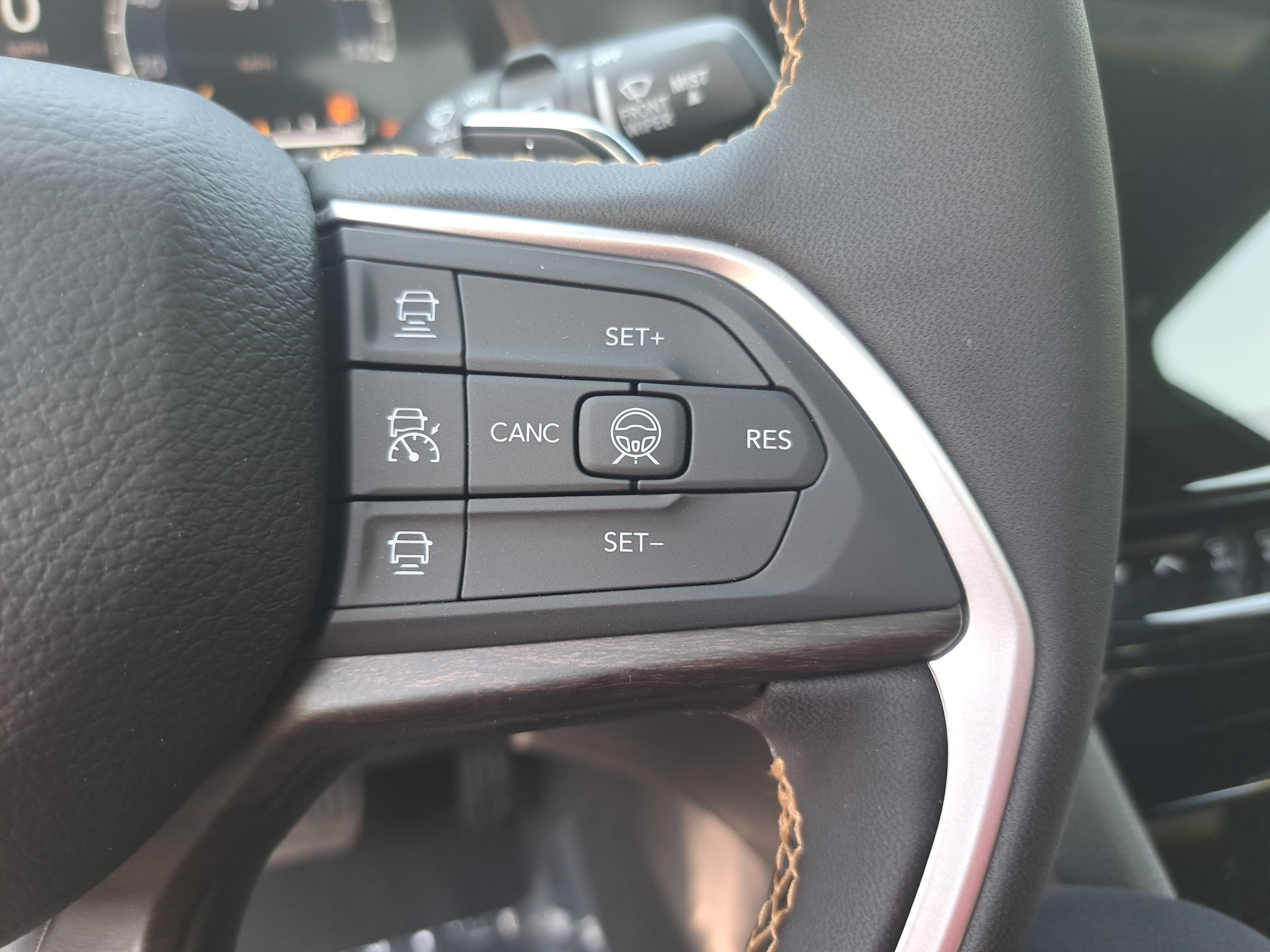 New 2026 Jeep Grand Cherokee Limited AWD/4WD image 18