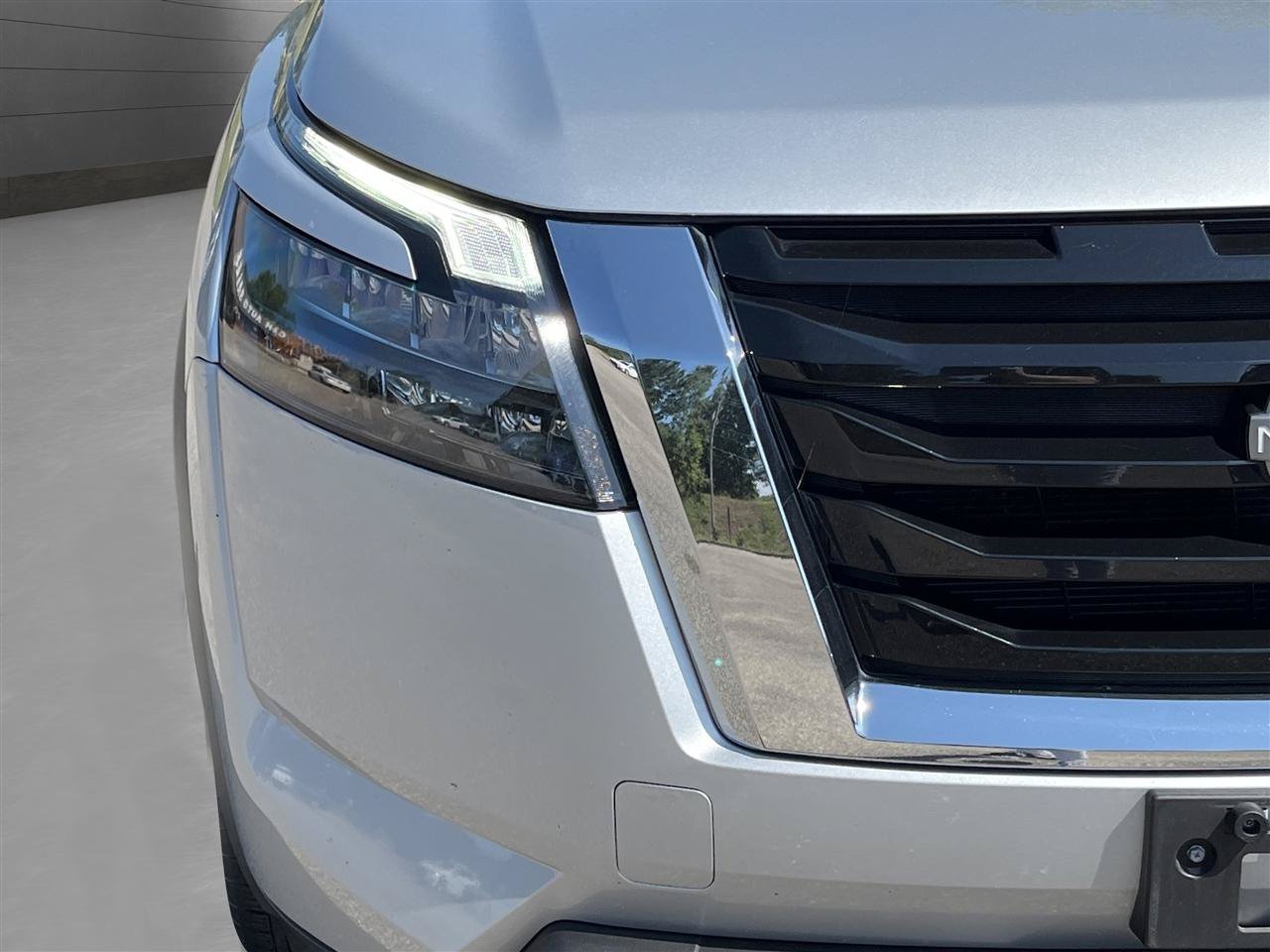 Used 2024 Nissan Pathfinder SV FWD image 5