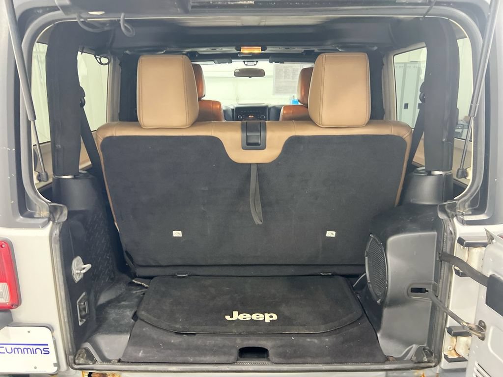 Used 2012 Jeep Wrangler Rubicon w/ Dual Top Group AWD/4WD image 22