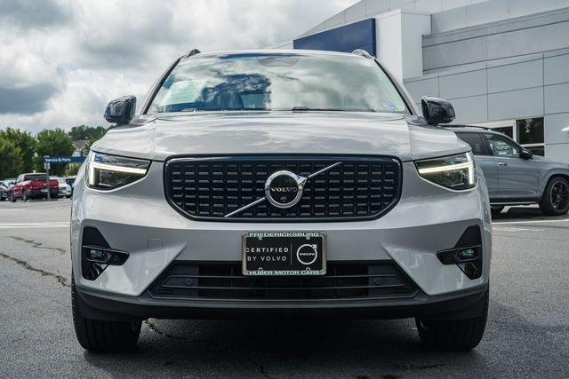 Certified 2023 Volvo XC40 B5 Ultimate w/ Protection Package Premier AWD/4WD image 2