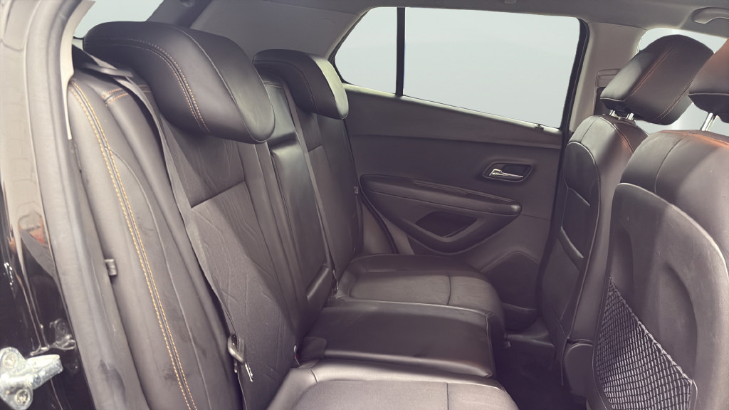 Used 2019 Chevrolet Trax LT w/ LT Convenience Package AWD/4WD image 20