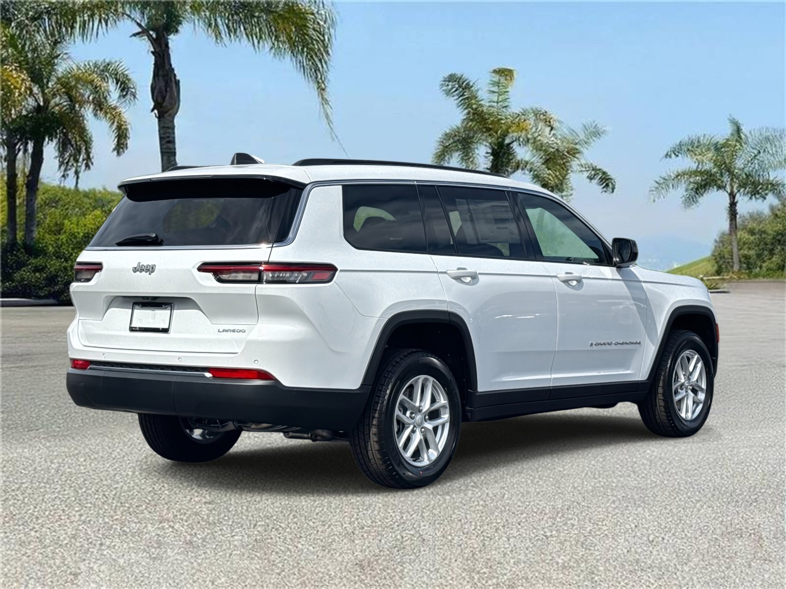 New 2026 Jeep Grand Cherokee L 2WD image 4