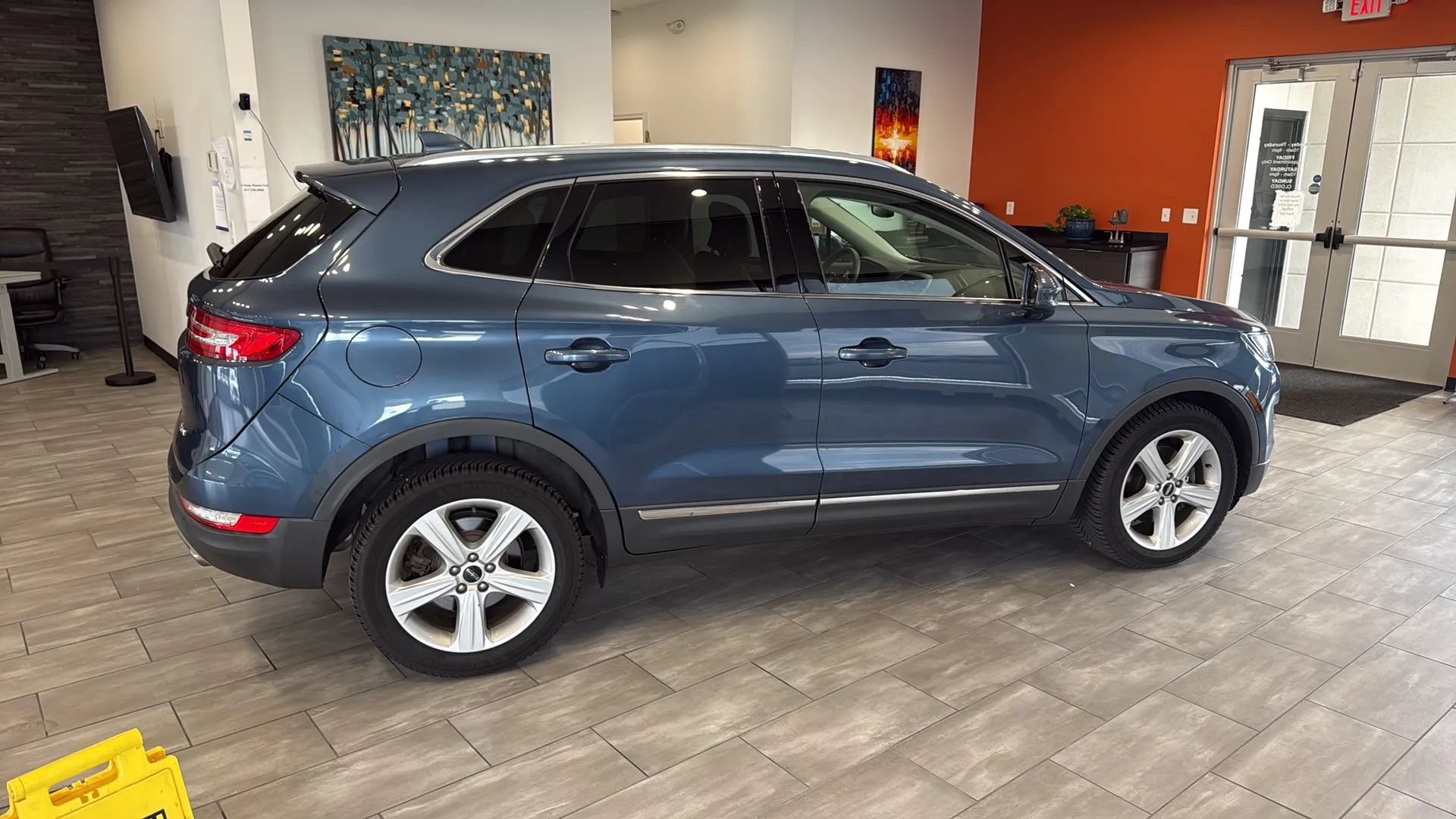 Used 2018 Lincoln MKC Premiere FWD image 8