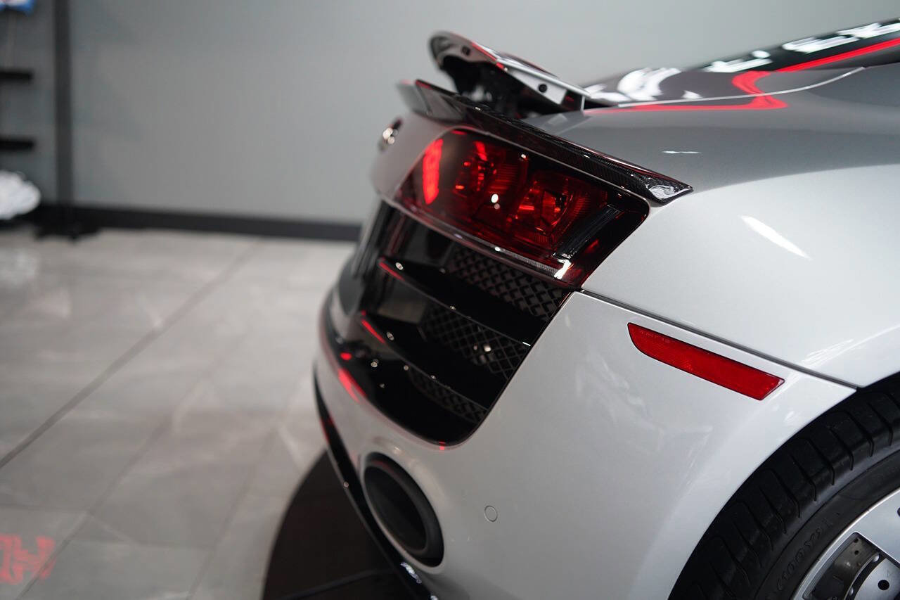 Used 2009 Audi R8 V10 AWD/4WD image 42