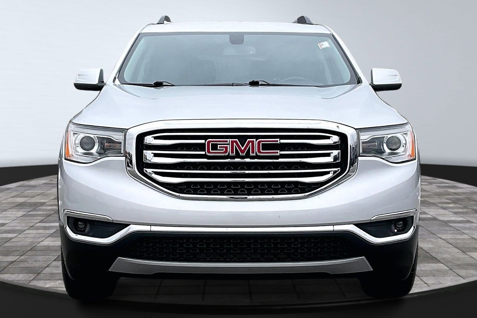 Used 2017 GMC Acadia SLT image 3