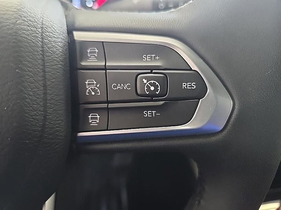 Used 2024 Jeep Compass Limited image 19