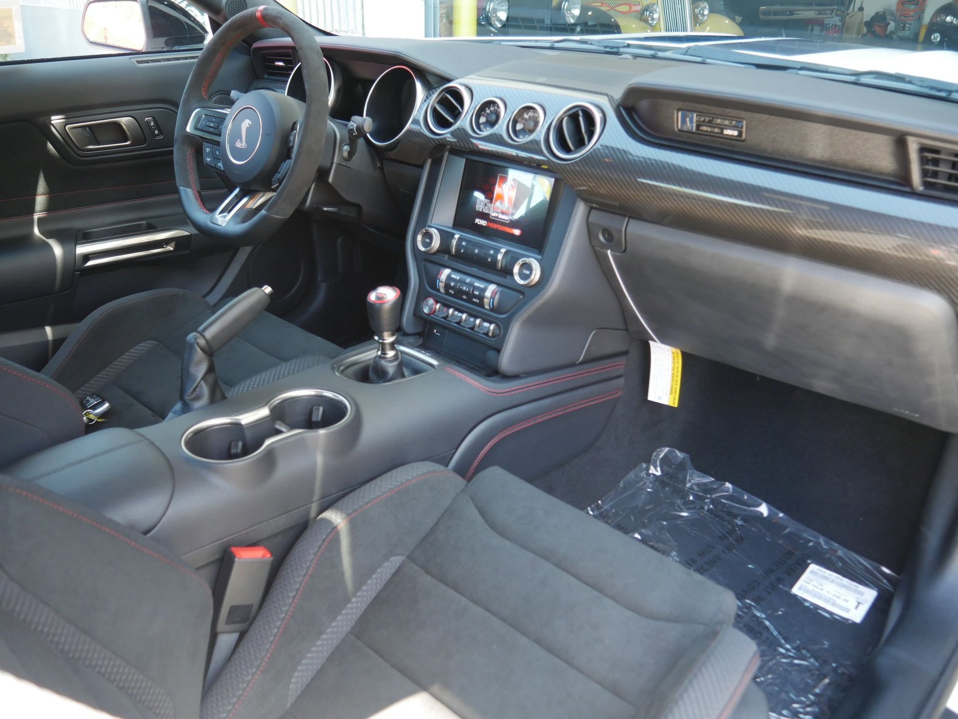 Used 2020 Ford Mustang Shelby GT350R w/ GT350R Equipment Group 920A RWD image 97