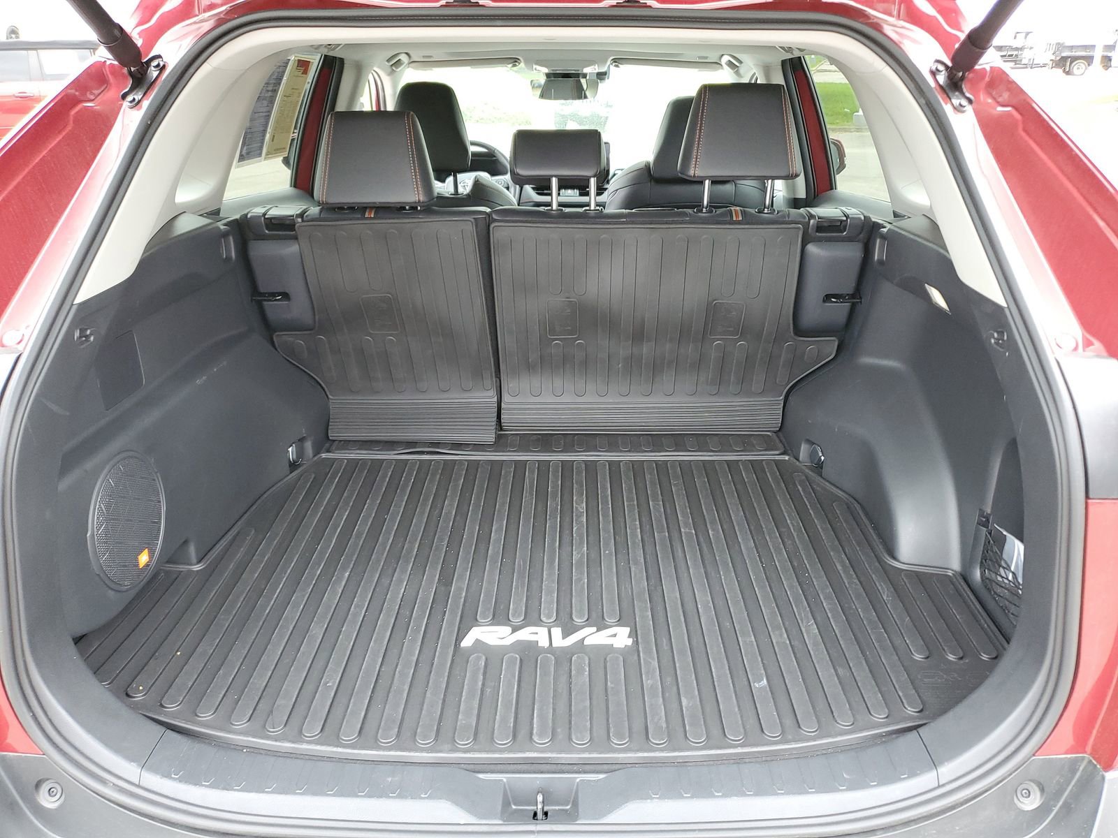 Used 2024 Toyota RAV4 Adventure w/ Convenience Package image 9