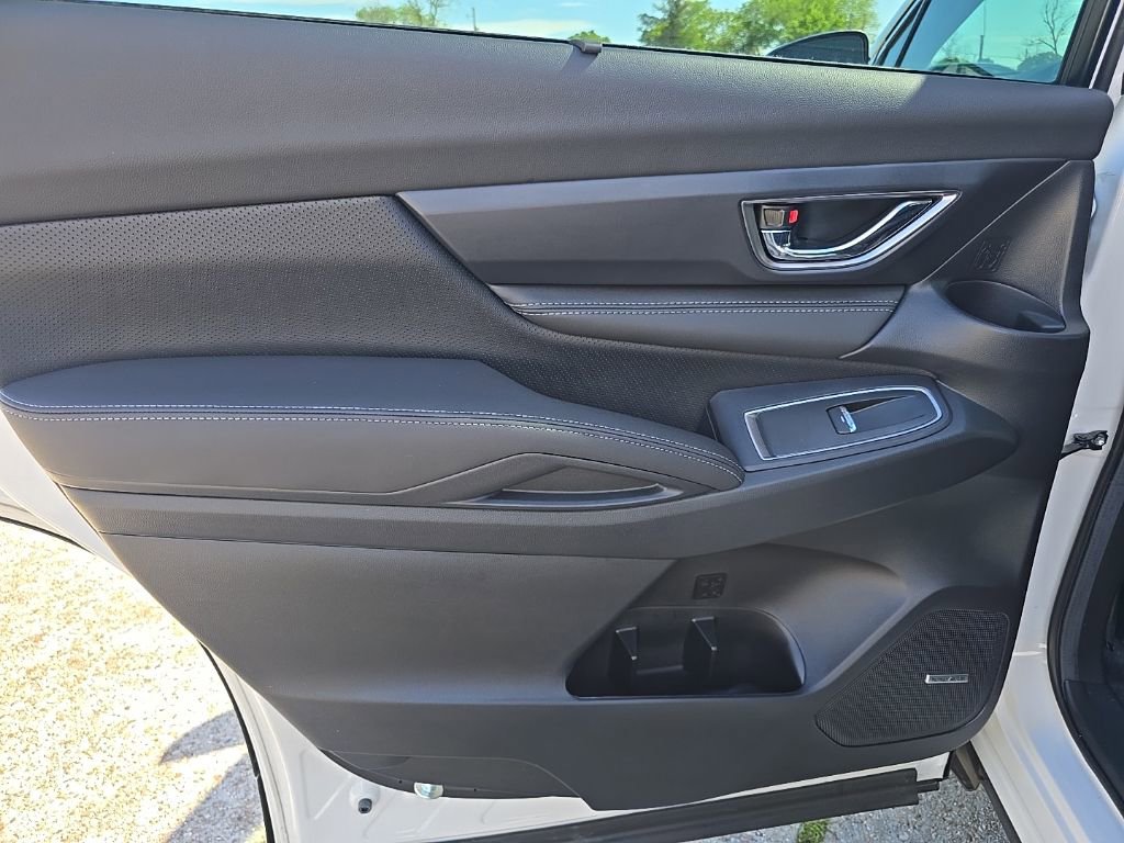 Certified 2025 Subaru Ascent Limited w/ Popular Package #2 image 40