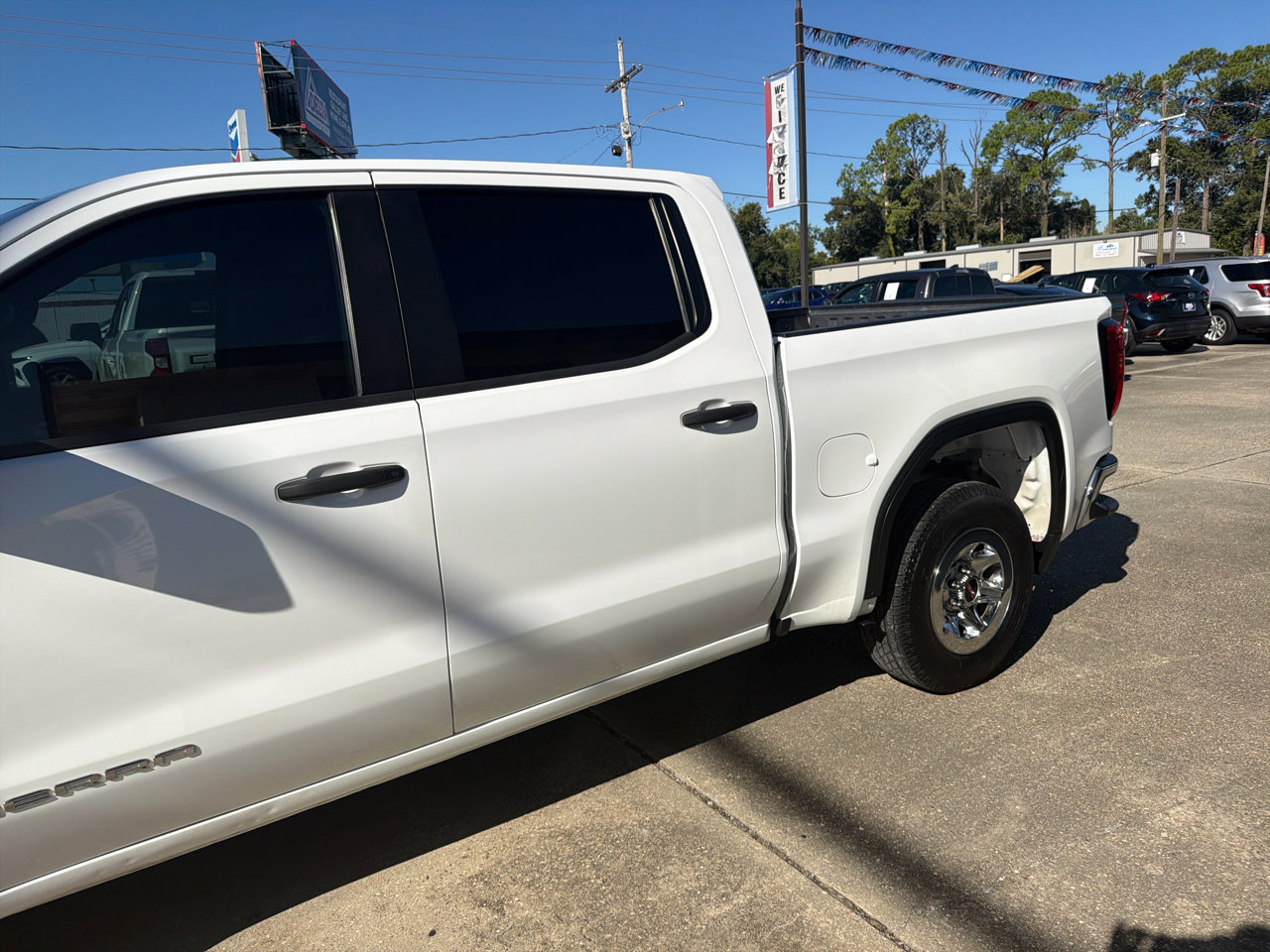 Used 2021 GMC Sierra 1500 2WD Crew Cab w/ Sierra Value Package image 5
