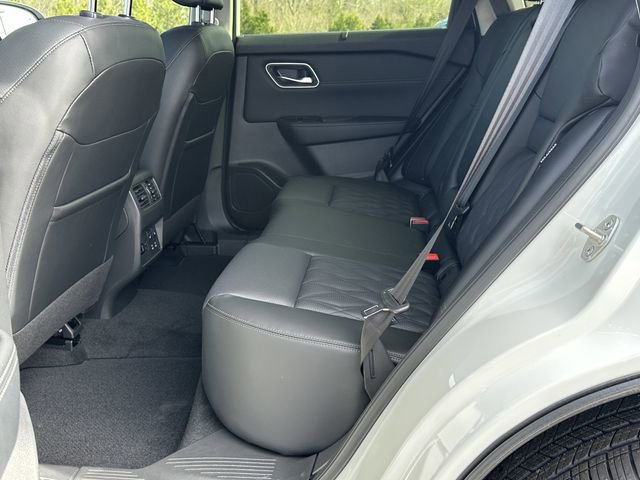 New 2026 Nissan Rogue Platinum image 16