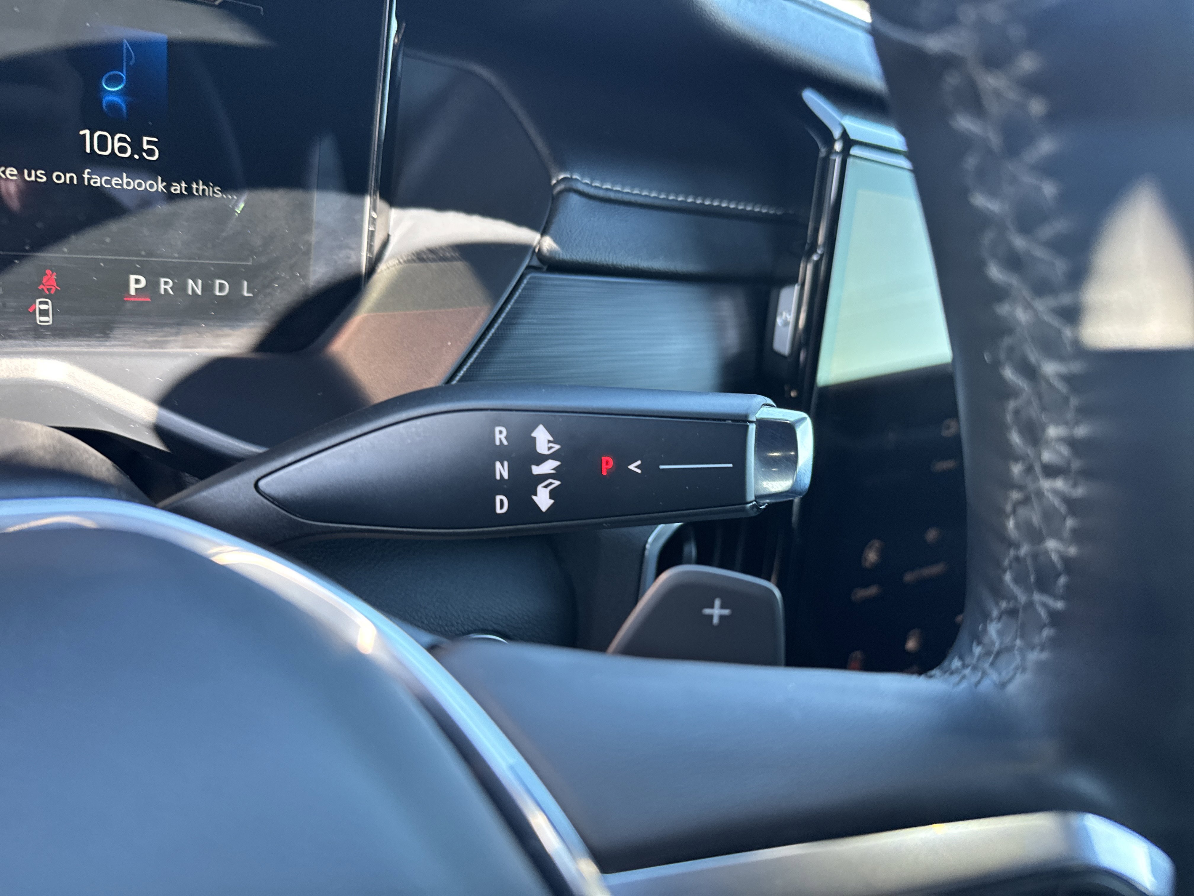 Used 2024 GMC Acadia Elevation w/ LPO, Floor Liner Package image 25