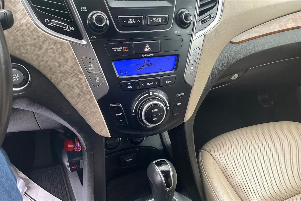 Used 2015 Hyundai Santa Fe GLS w/ Option Group 02 AWD/4WD image 15