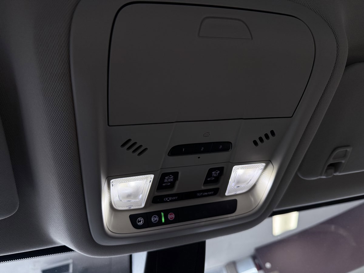 Used 2023 GMC Acadia Denali w/ Denali Ultimate Package image 57