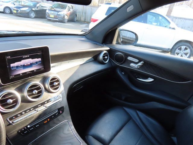 Used 2018 Mercedes-Benz GLC 300 image 21