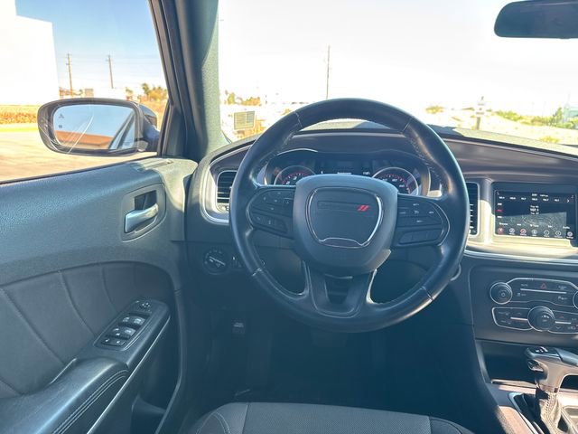 Used 2021 Dodge Charger SXT w/ Driver Convenience Group RWD image 13