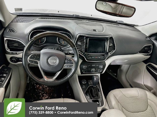 Used 2019 Jeep Cherokee Overland w/ Technology Group AWD/4WD image 26