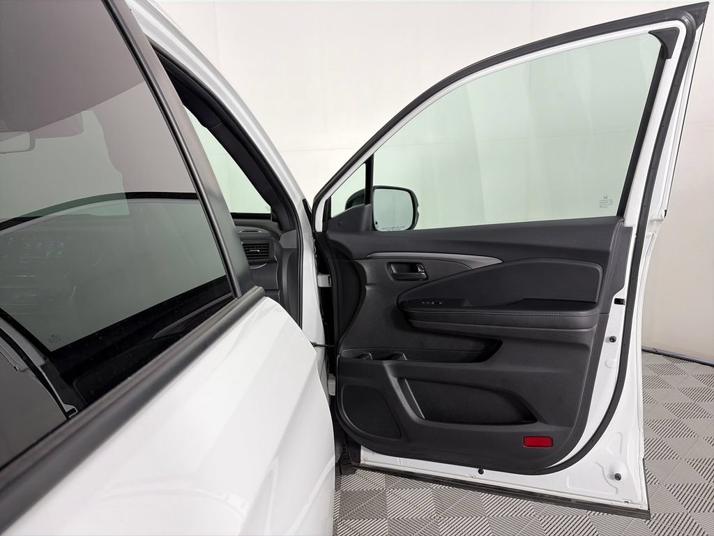 Used 2022 Honda Passport EX-L image 30
