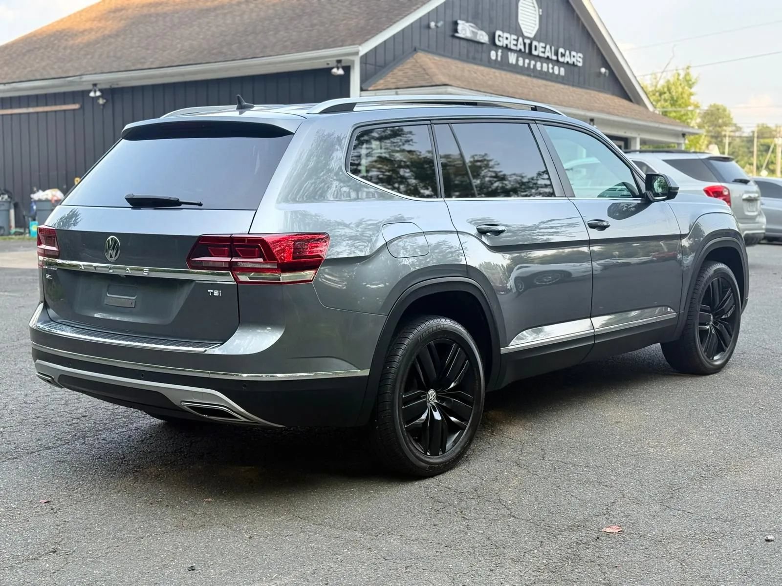Used 2018 Volkswagen Atlas SEL FWD image 7