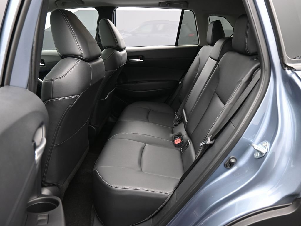 Used 2024 Toyota Corolla Cross XLE w/ Convenience Package image 35