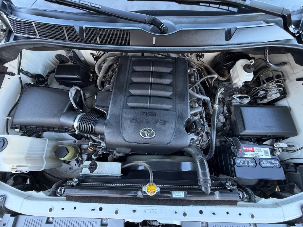 Used 2017 Toyota Tundra SR5 w/ SR5 Upgrade Package AWD/4WD image 9