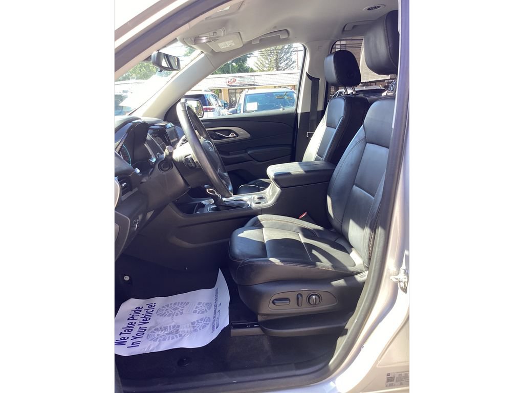 Used 2021 Chevrolet Traverse RS AWD/4WD image 9