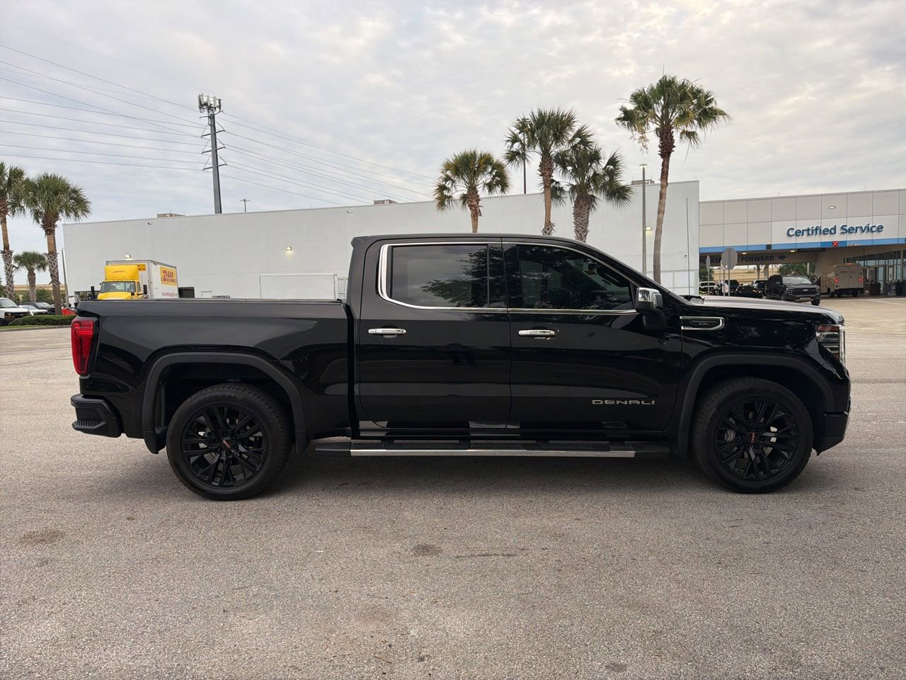 Used 2022 GMC Sierra 1500 Denali w/ Denali Carbonpro Edition AWD/4WD image 6