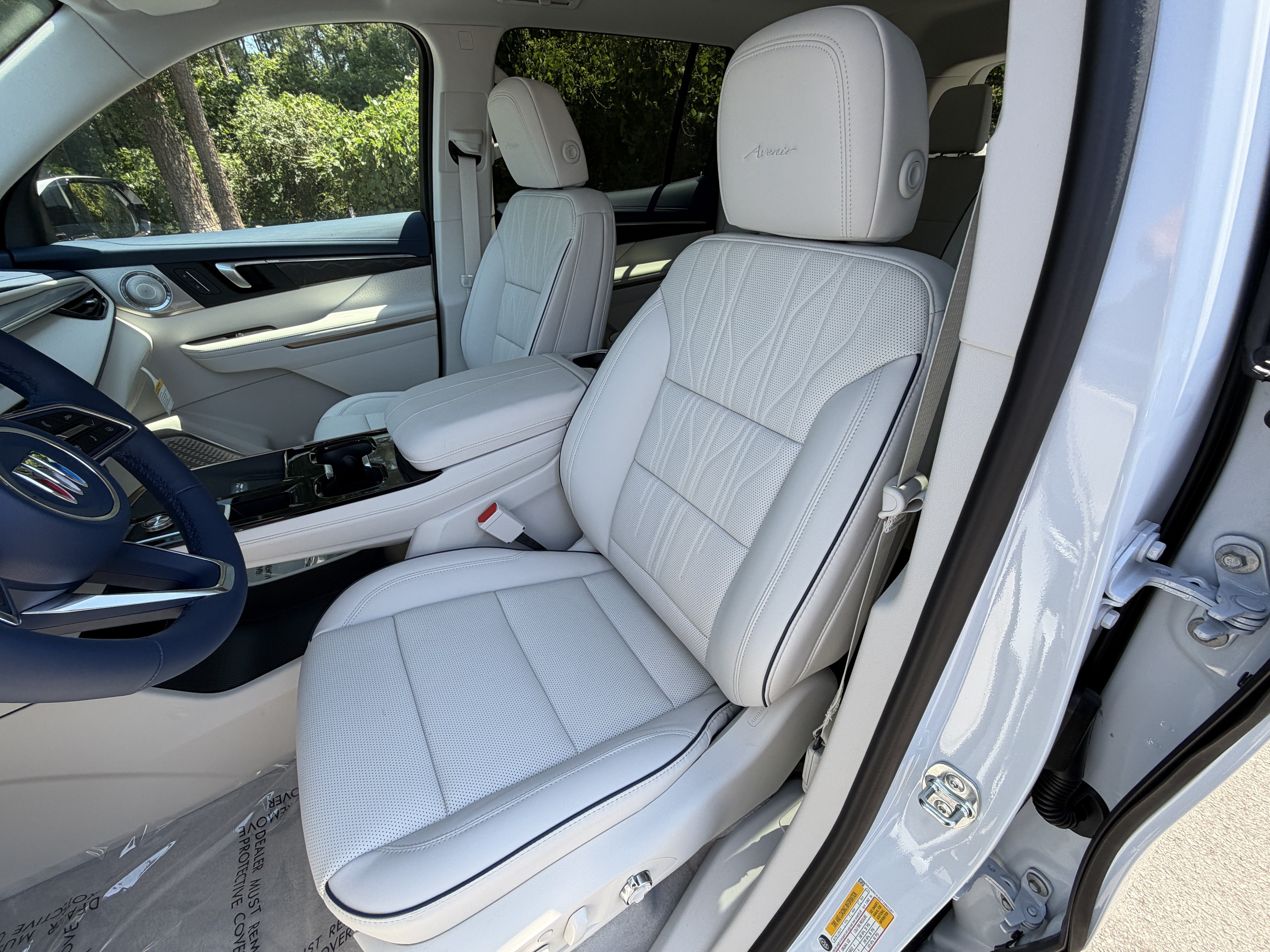 New 2026 Buick Enclave Avenir w/ Super Cruise Package FWD image 16