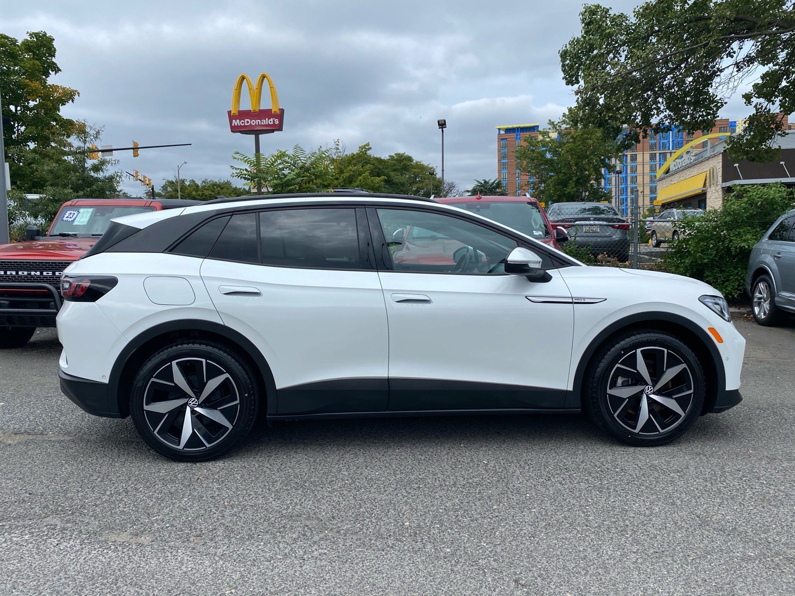 Certified 2023 Volkswagen ID.4 Pro S RWD image 2