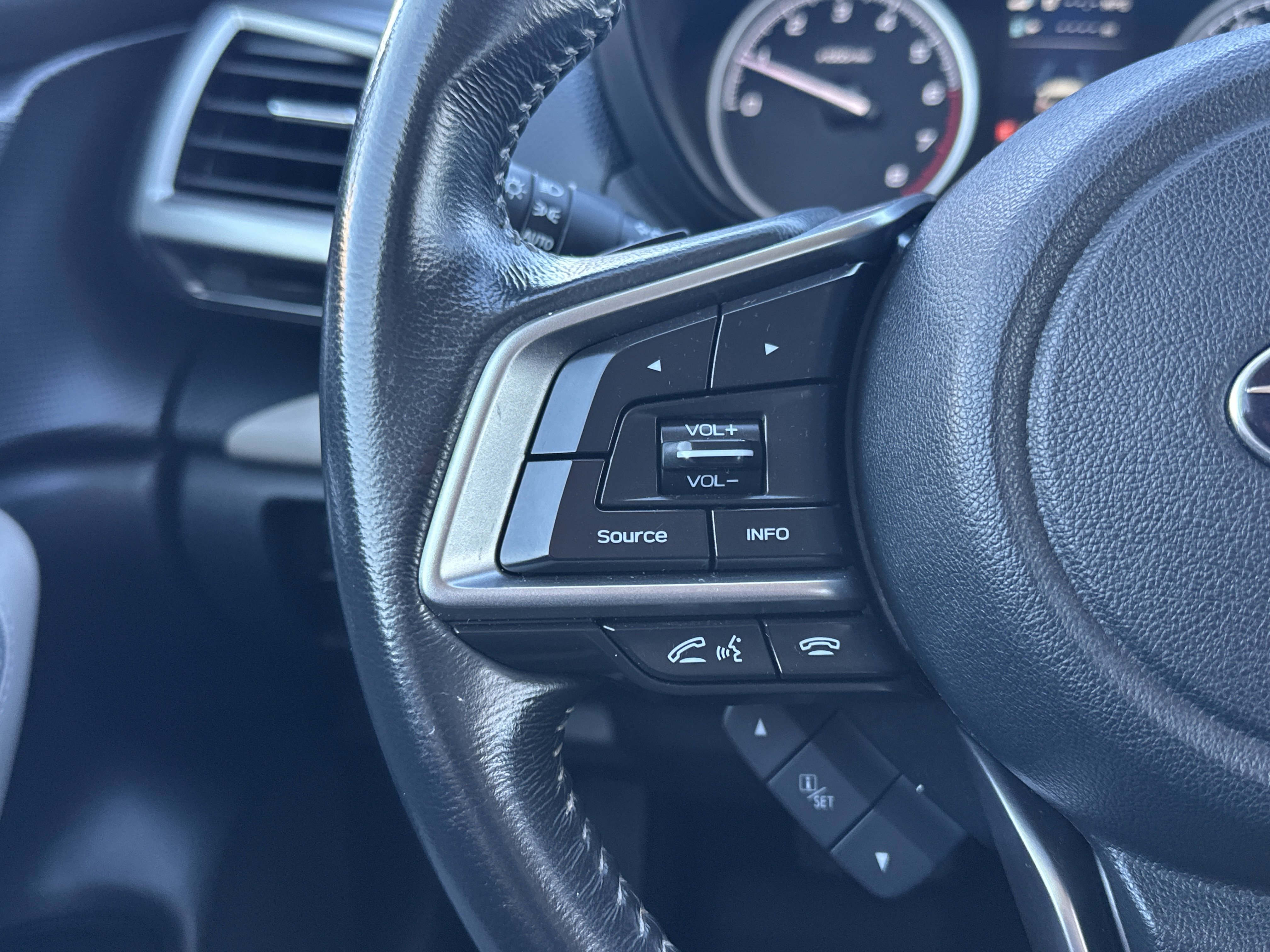 Used 2022 Subaru Forester Limited image 23