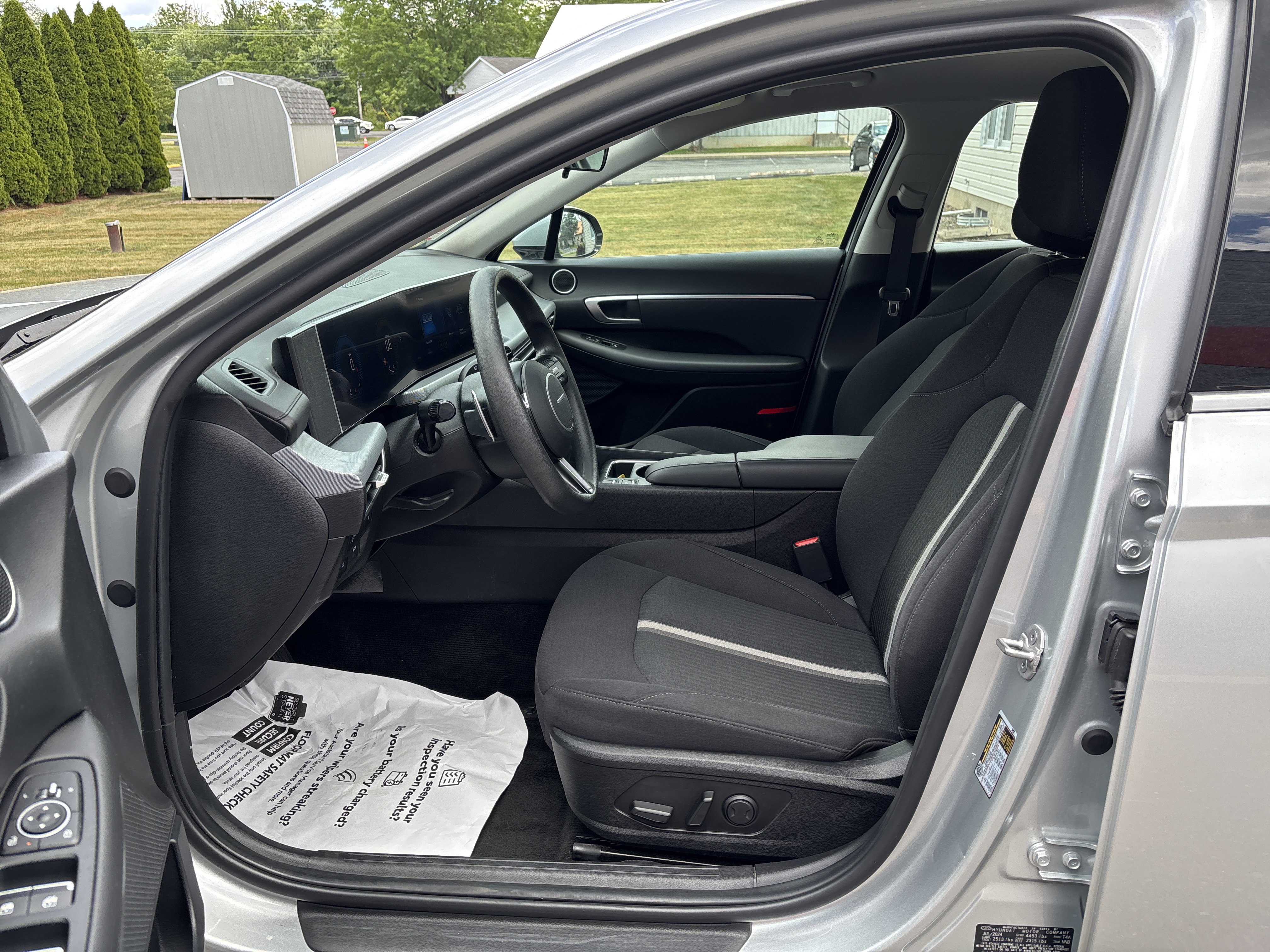 Used 2025 Hyundai Sonata SEL FWD image 12