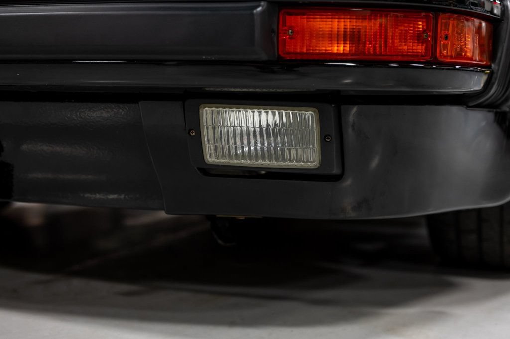 Used 1989 Porsche 911 Carrera RWD image 35
