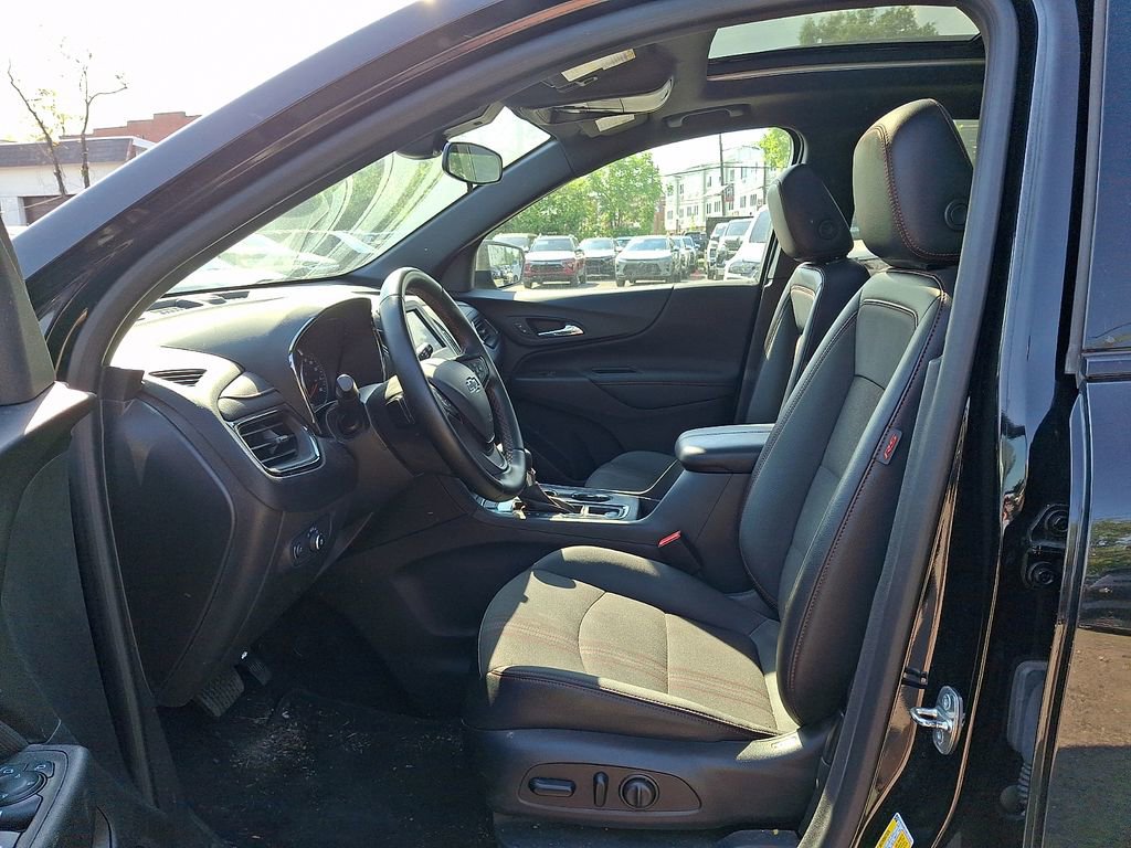 Used 2024 Chevrolet Equinox RS AWD/4WD image 13