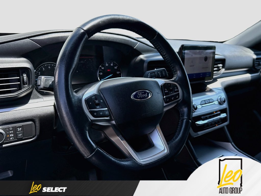 Used 2022 Ford Explorer XLT AWD/4WD image 14