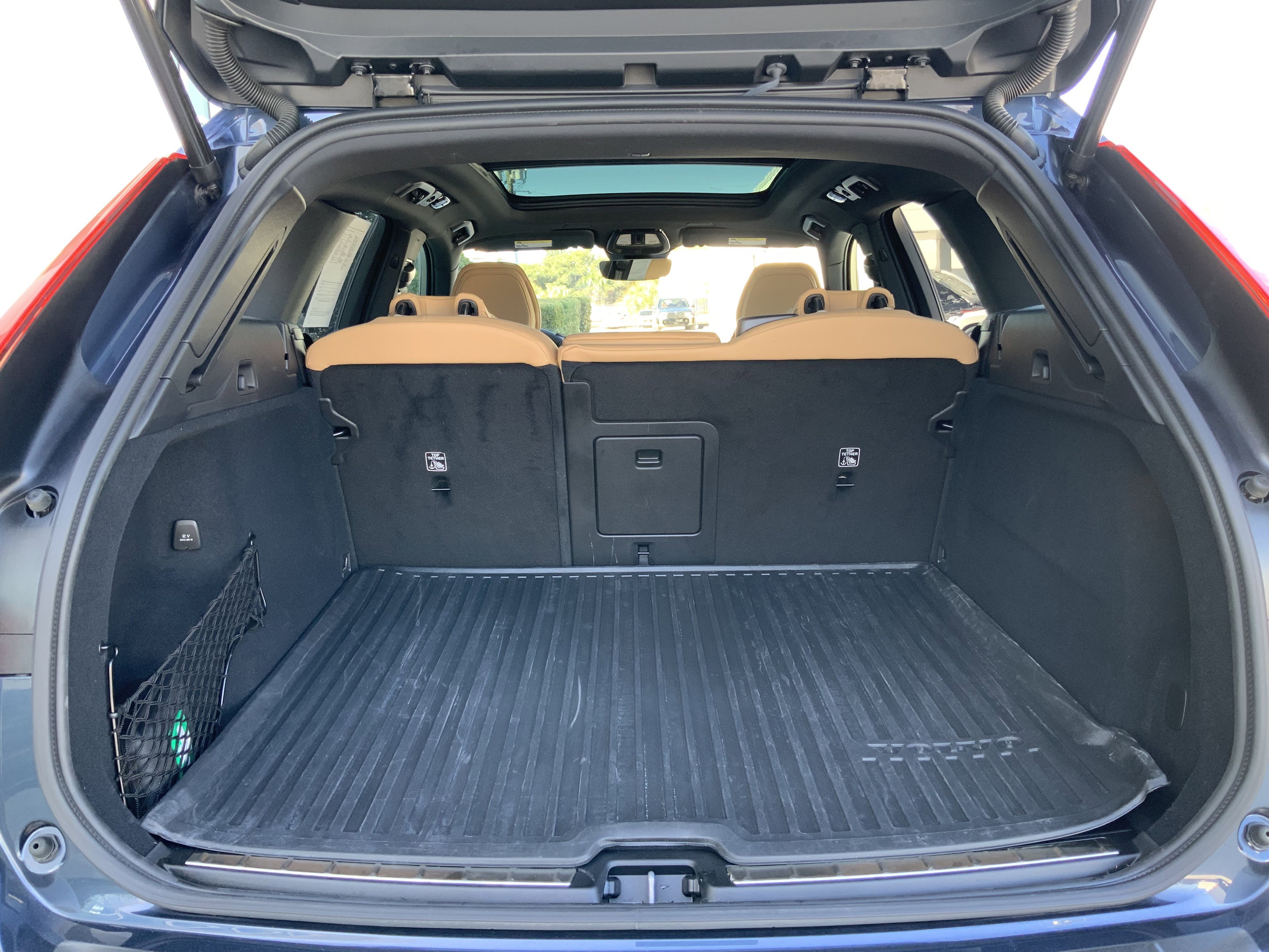 Used 2025 Volvo XC60 B5 Ultra w/ Protection Package Premier image 32