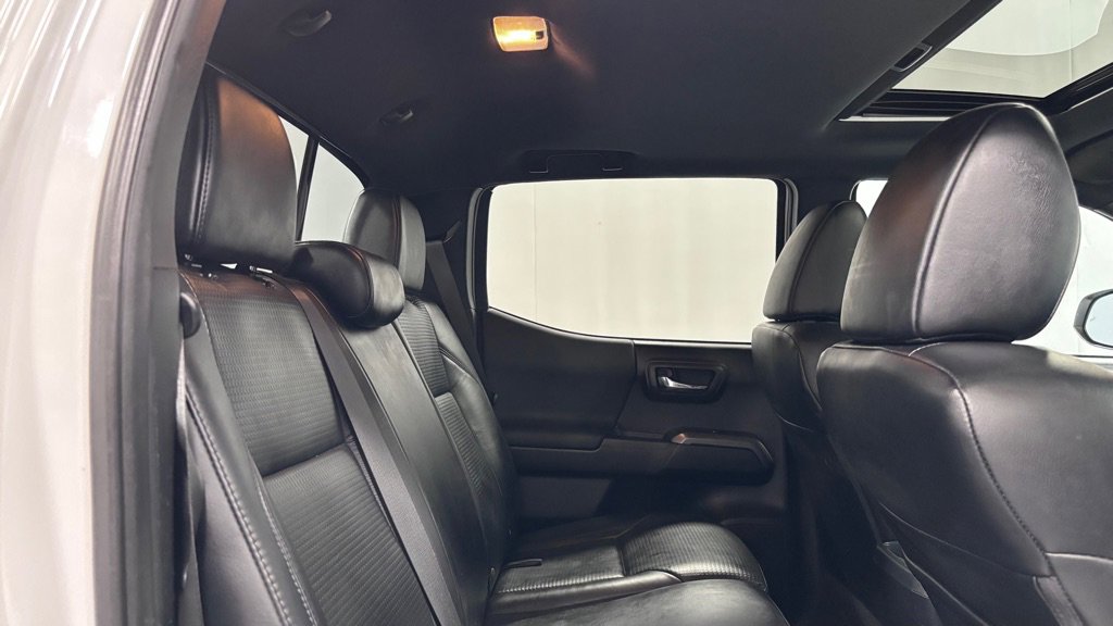 Used 2019 Toyota Tacoma TRD Sport AWD/4WD image 25