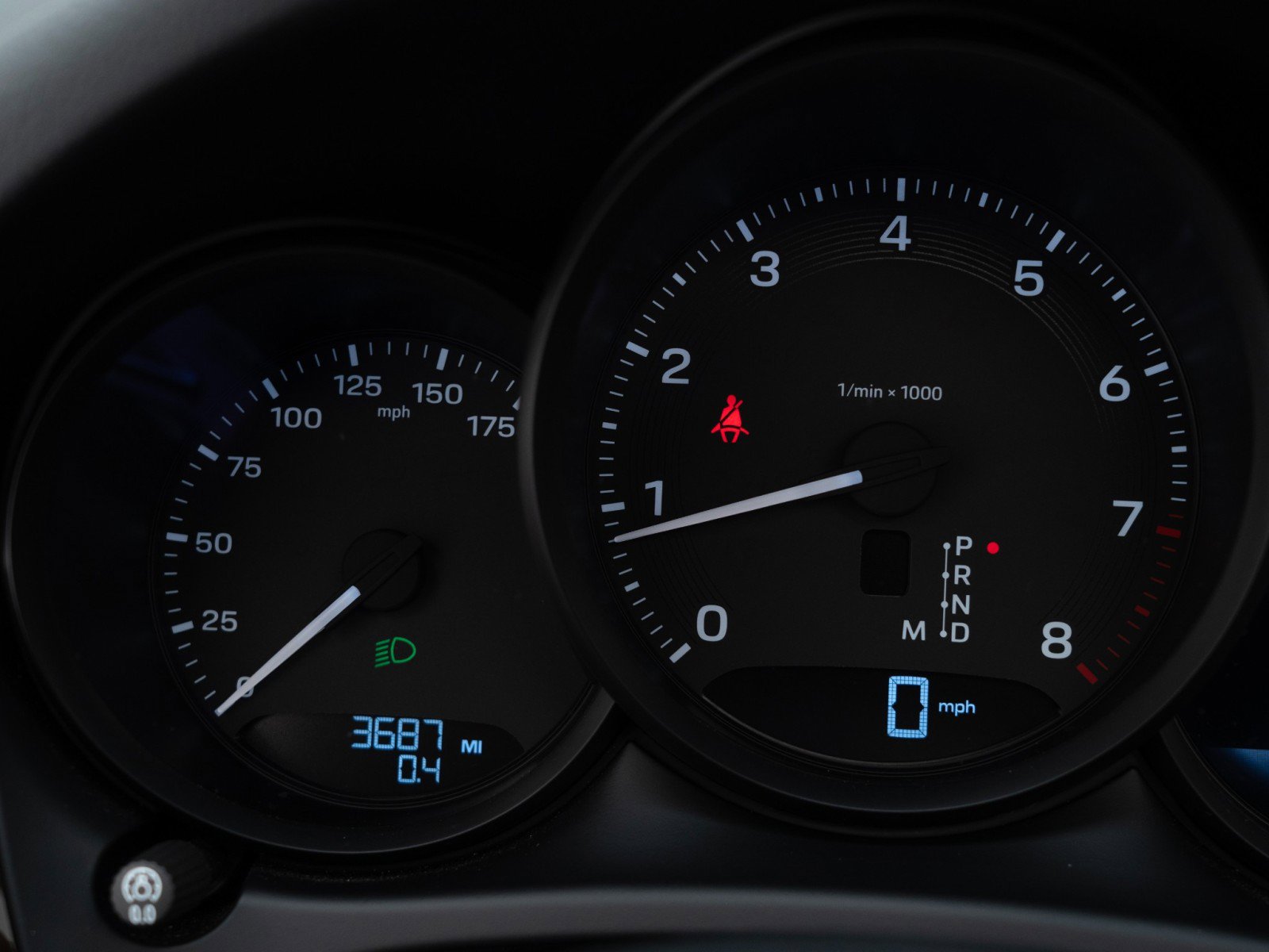 Certified 2025 Porsche Macan AWD/4WD image 24