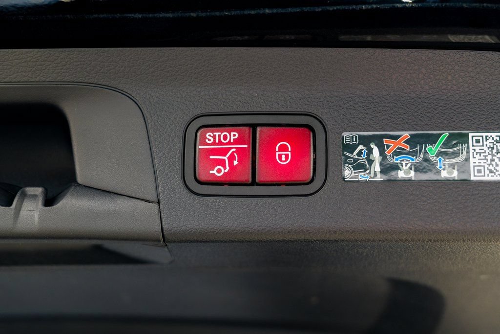 Used 2025 Mercedes-Benz GLS 450 4MATIC image 64