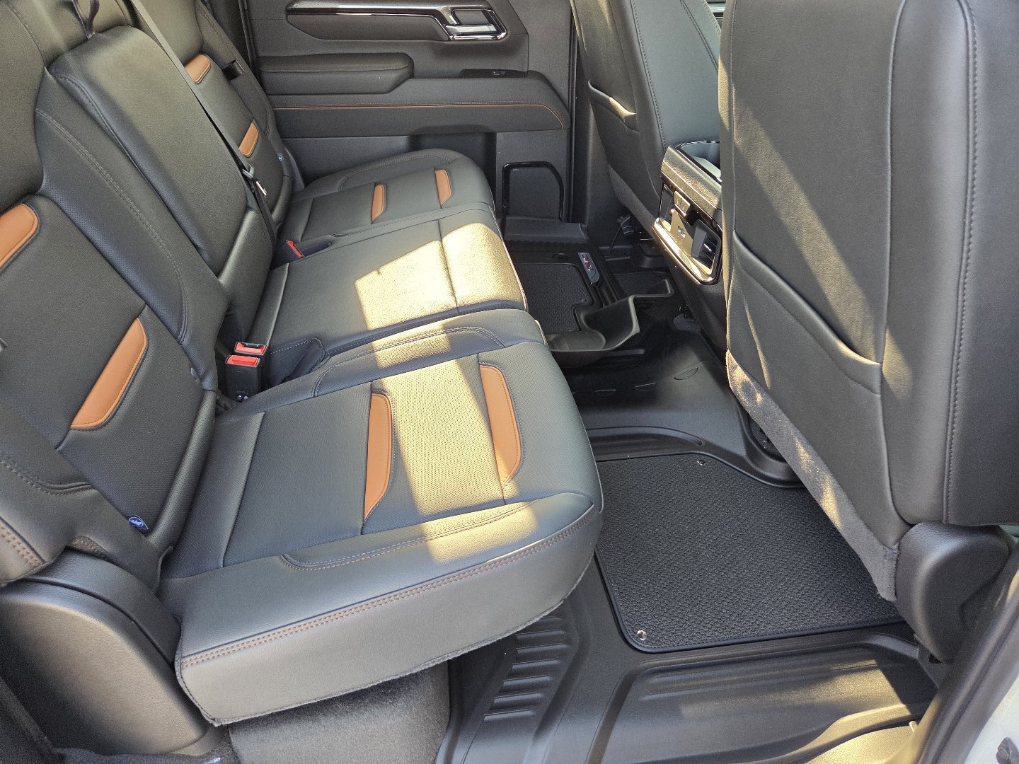 New 2026 GMC Sierra 2500 AT4 AWD/4WD image 24