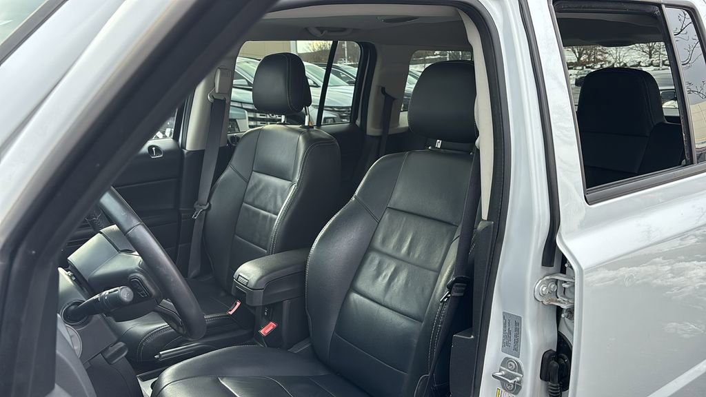 Used 2017 Jeep Patriot High Altitude image 10