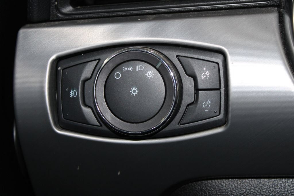 Used 2021 Ford Mustang Premium RWD image 31