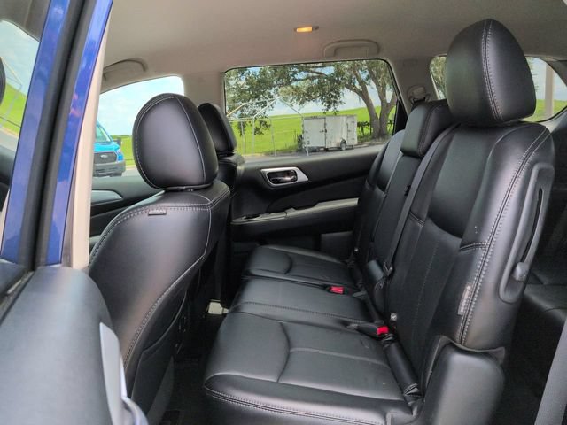 Used 2020 Nissan Pathfinder SL w/ Cargo Package FWD image 15