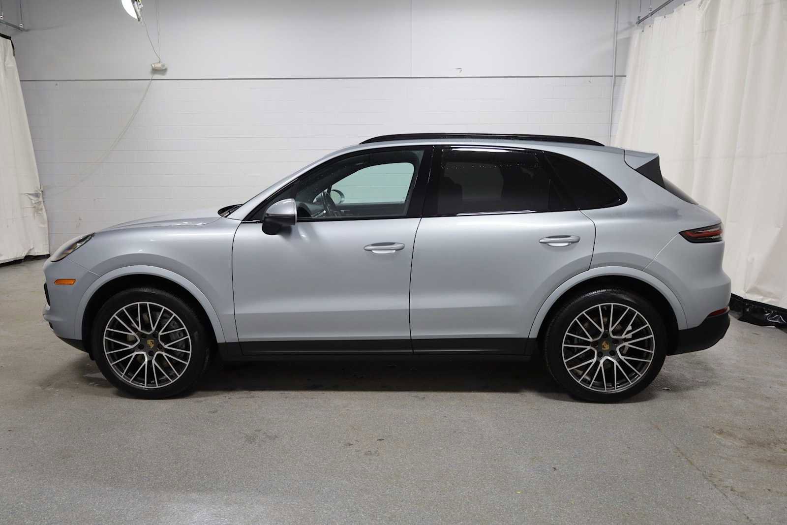 Used 2021 Porsche Cayenne image 2