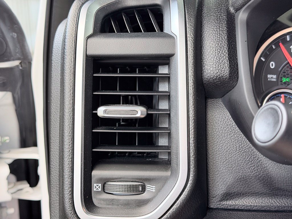 Used 2025 RAM 2500 Big Horn AWD/4WD image 40