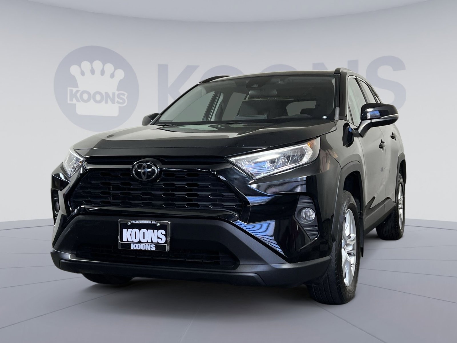 Used 2020 Toyota RAV4 XLE w/ Convenience Package image 1